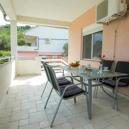 Grozdana Apartment Bozava